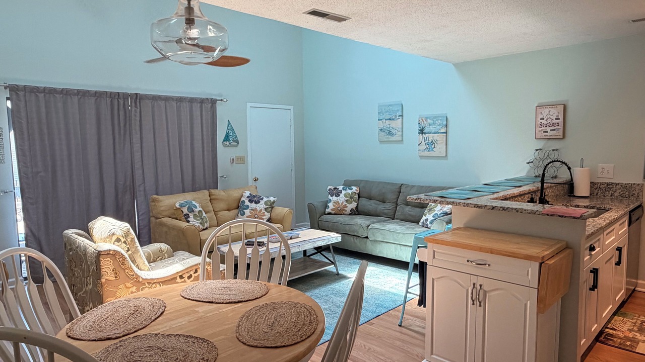 Photo of Livingroom in Little River