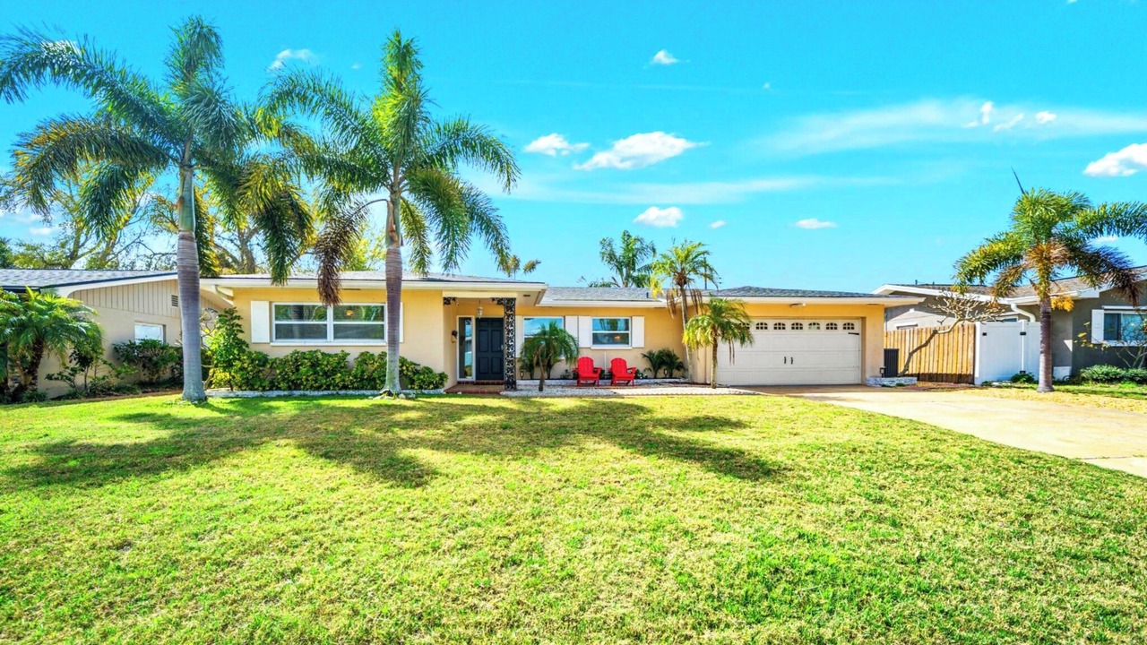 Photo of Outdoor in Harbor Hills