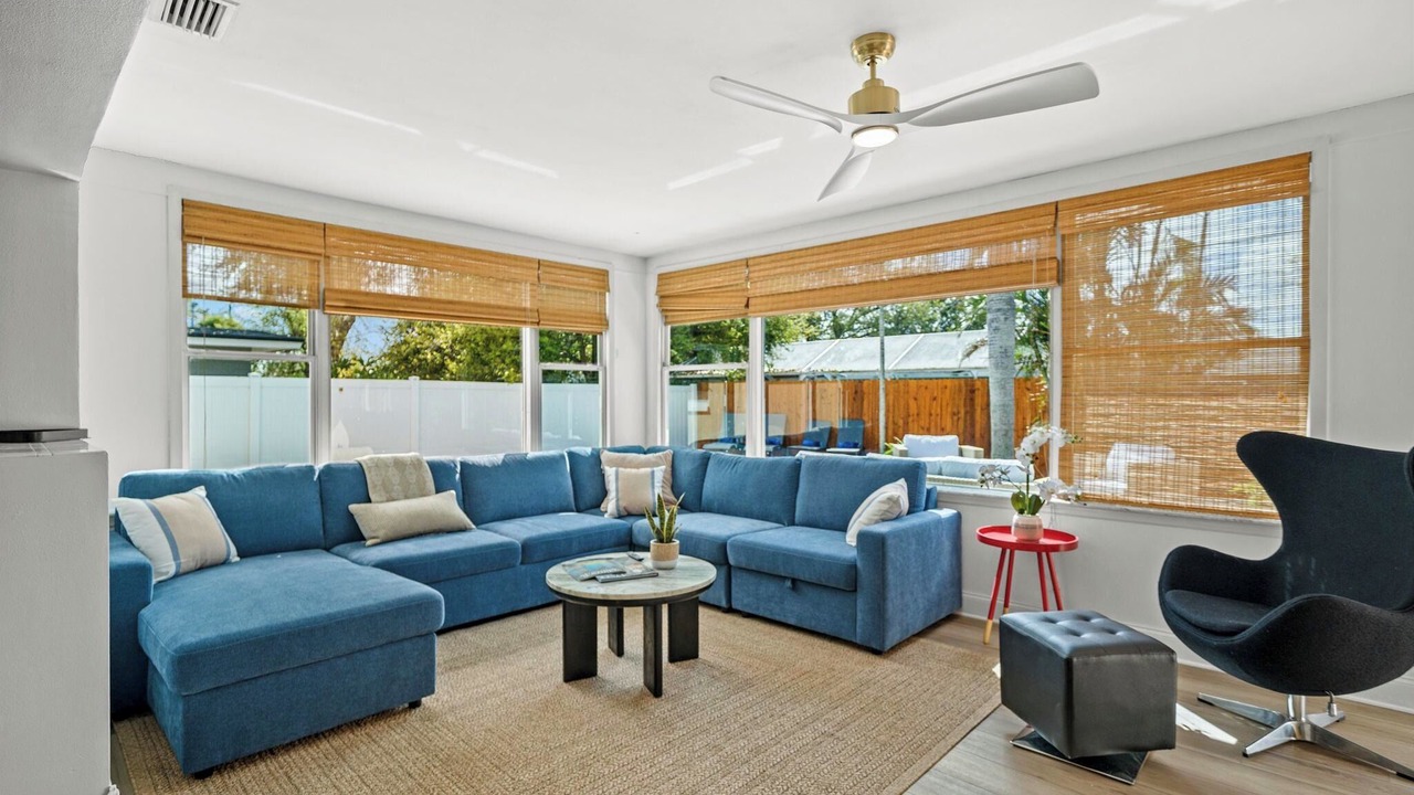 Photo of Livingroom in Harbor Hills