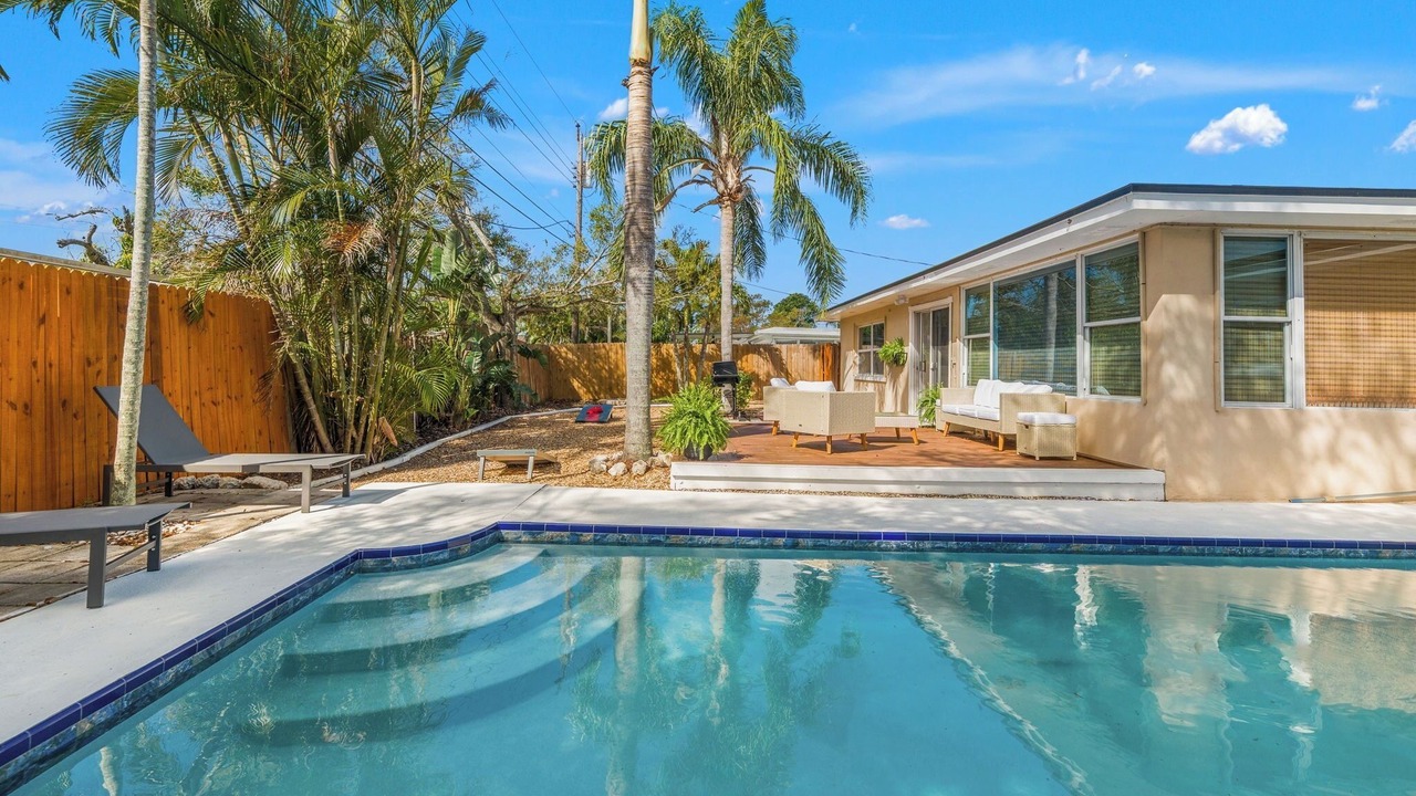 Photo of Outdoor in Harbor Hills