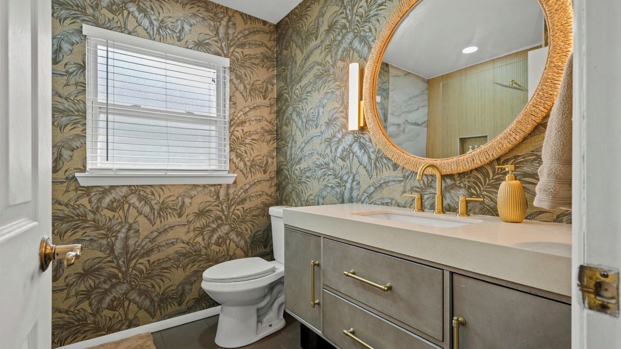 Photo of Bathroom in Harbor Hills