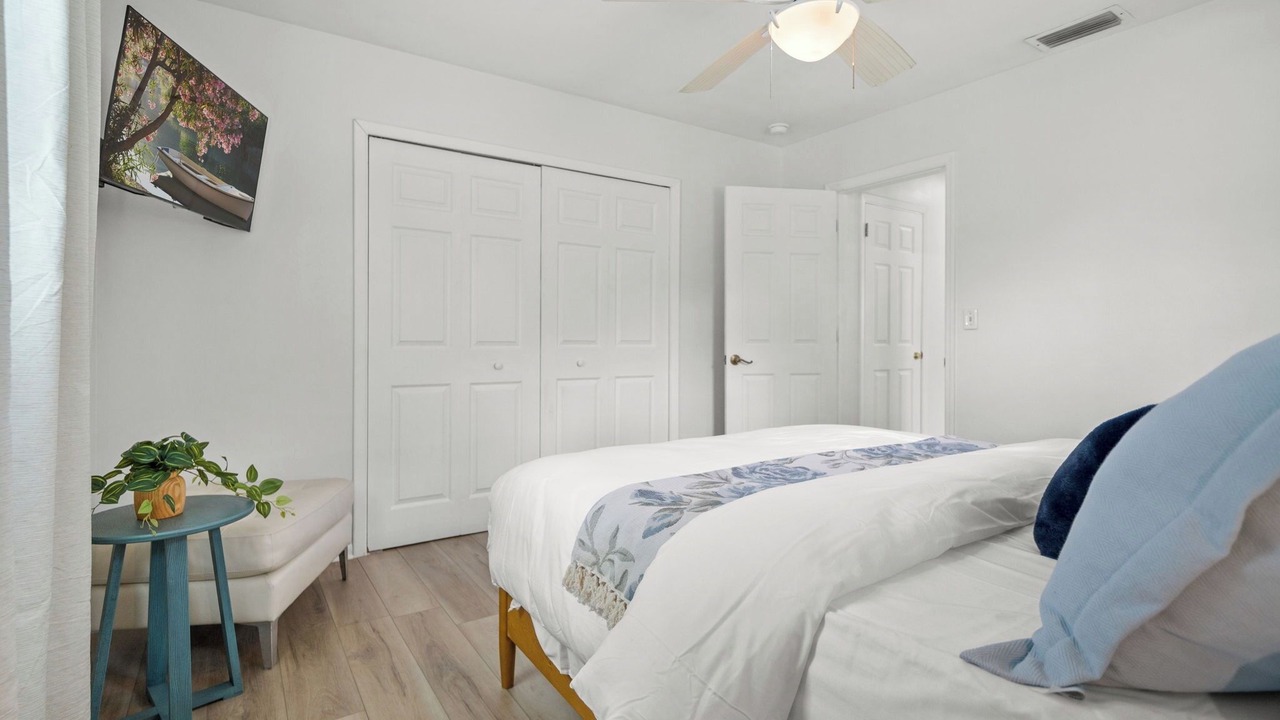 Photo of Bedroom in Harbor Hills