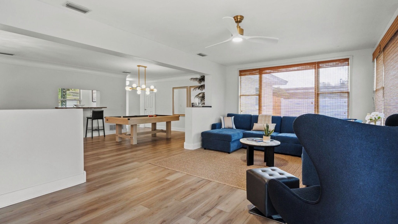 Photo of Livingroom in Harbor Hills