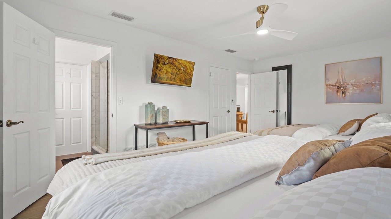 Photo of Bedroom in Harbor Hills