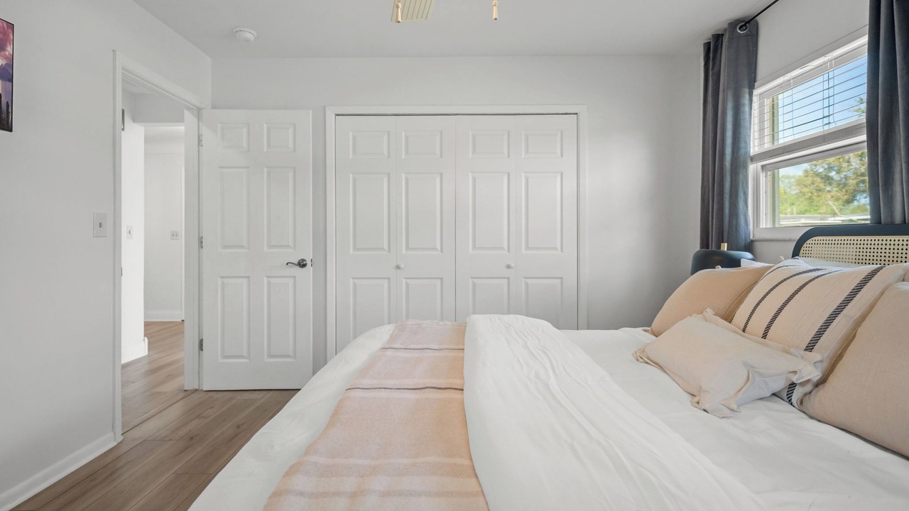 Photo of Bedroom in Harbor Hills