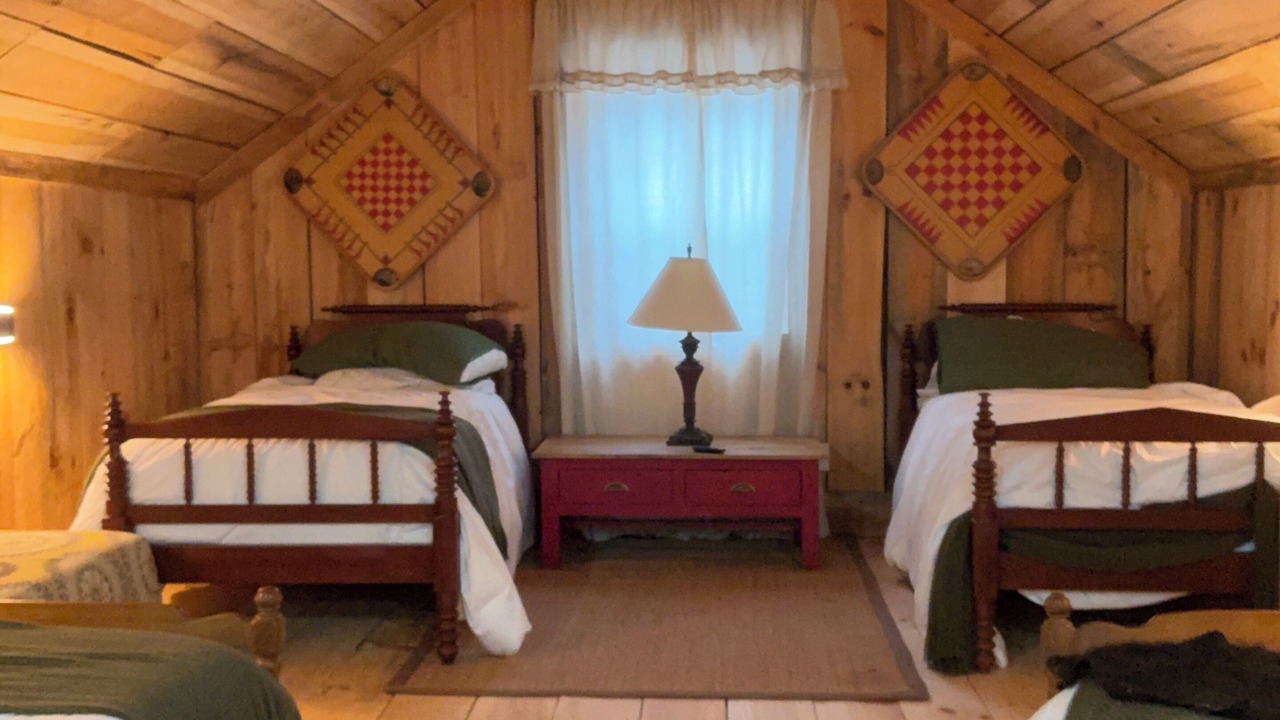 Photo of Bedroom in Tuckasegee