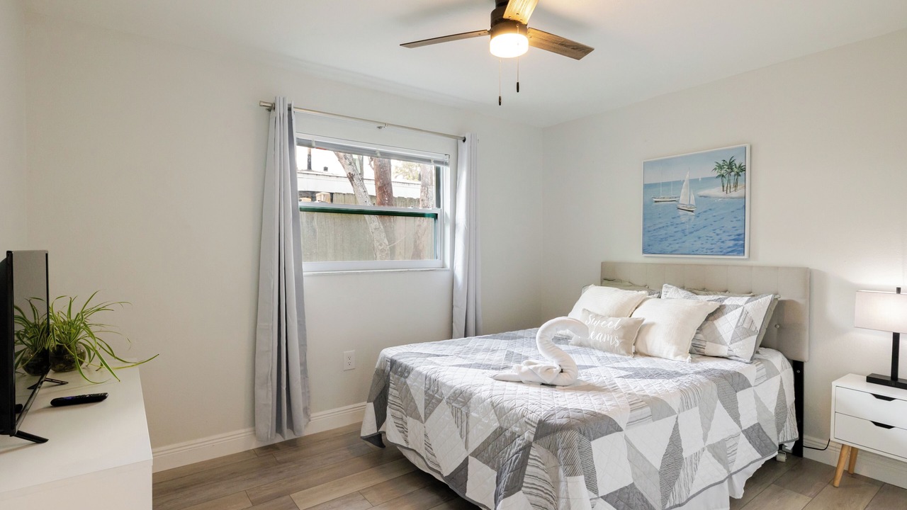Photo of Bedroom in Gillespie Park
