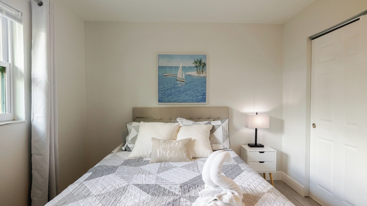 Photo of Bedroom in Gillespie Park
