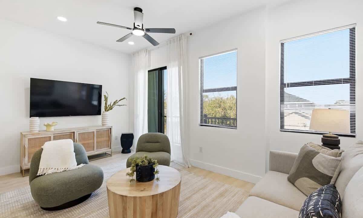 Photo of Livingroom in Ballast Point
