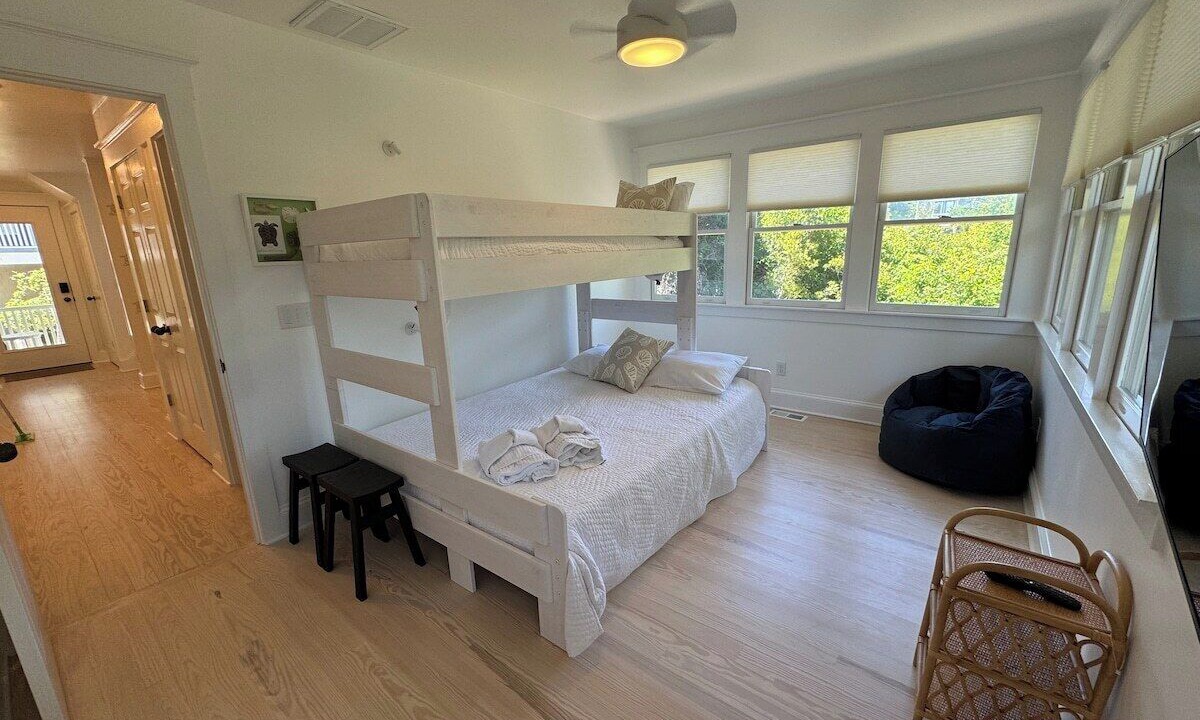 Photo of Bedroom in Flora's Bluff