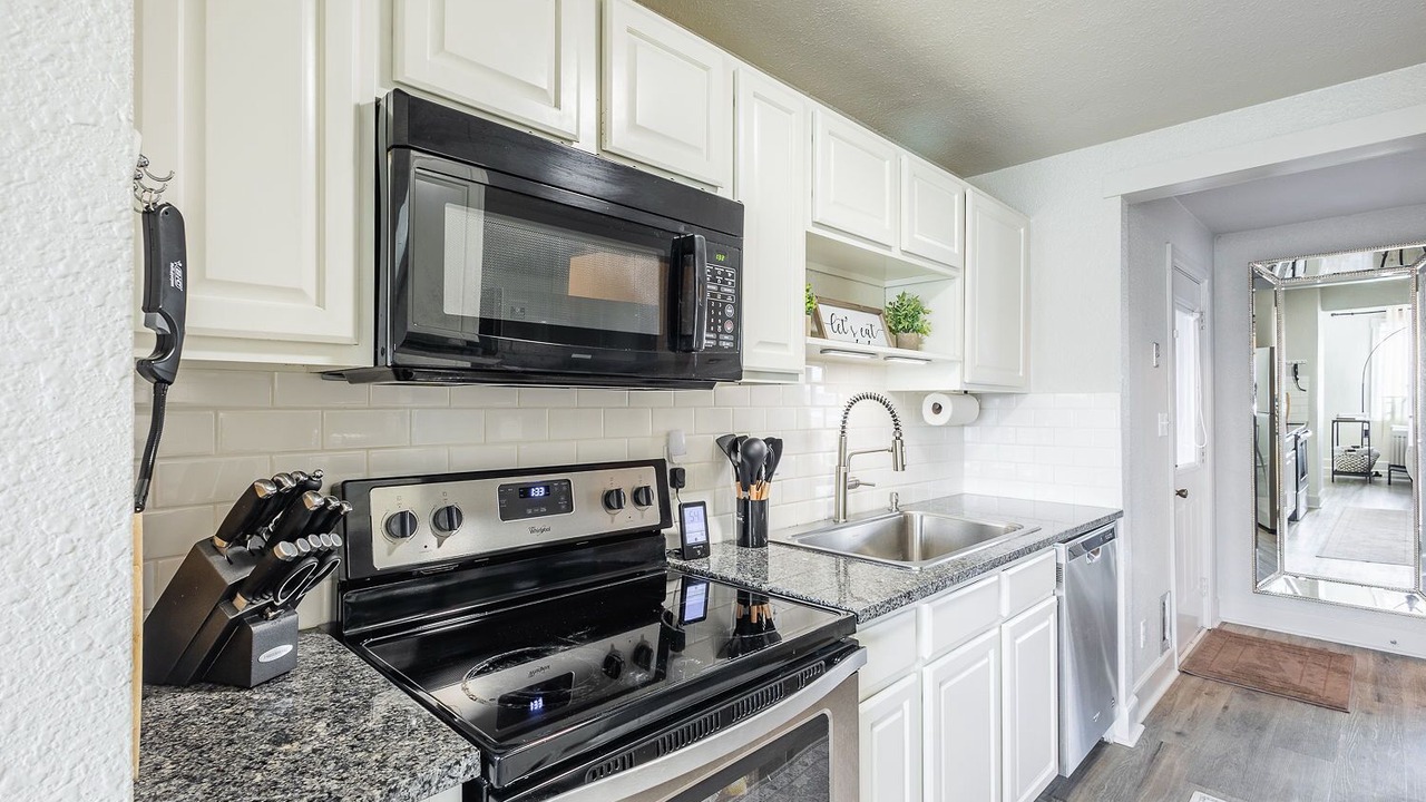 Photo of Kitchen in Depot Bench
