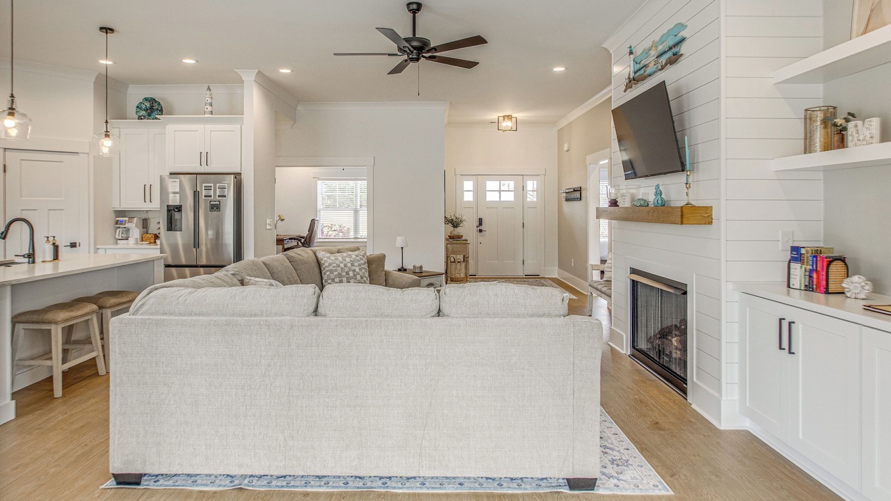 Photo of Others in Loris