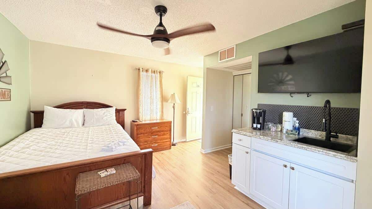 Photo of Bedroom in Little River