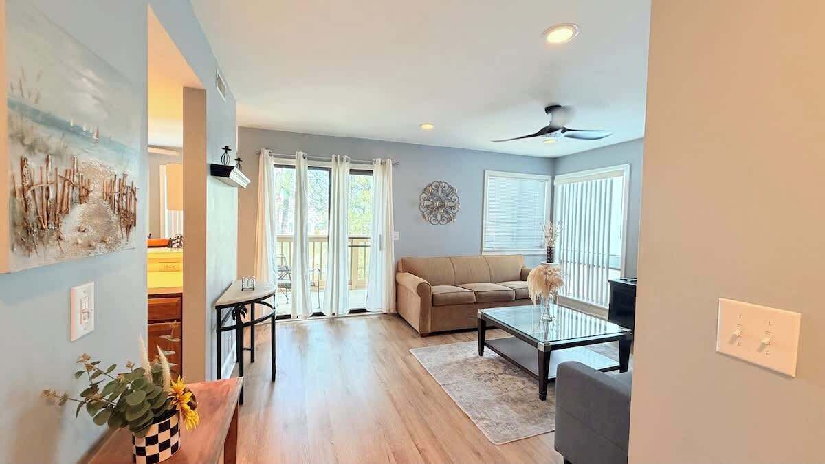 Photo of Livingroom in Little River
