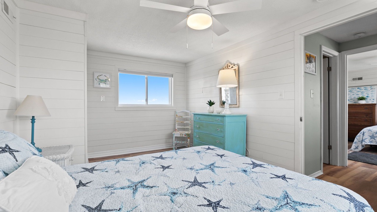 Photo of Bedroom in Caswell Beach