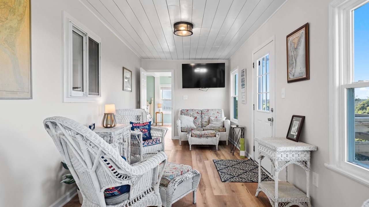 Photo of Livingroom in Caswell Beach
