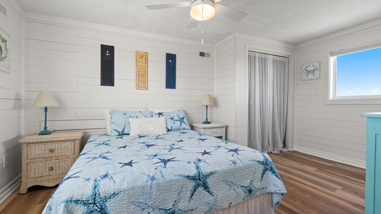 Photo of Bedroom in Caswell Beach