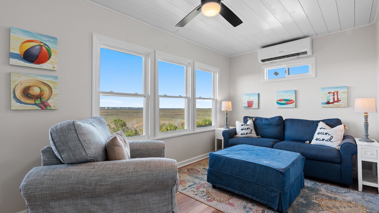 Photo of Livingroom in Caswell Beach