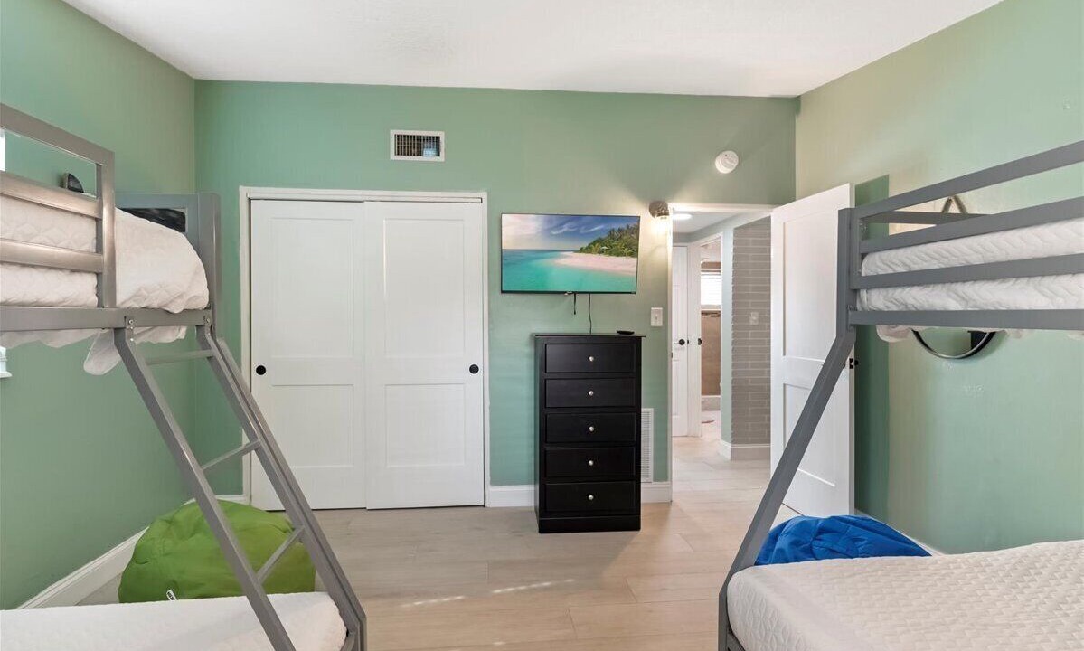 Photo of Bedroom in Anona