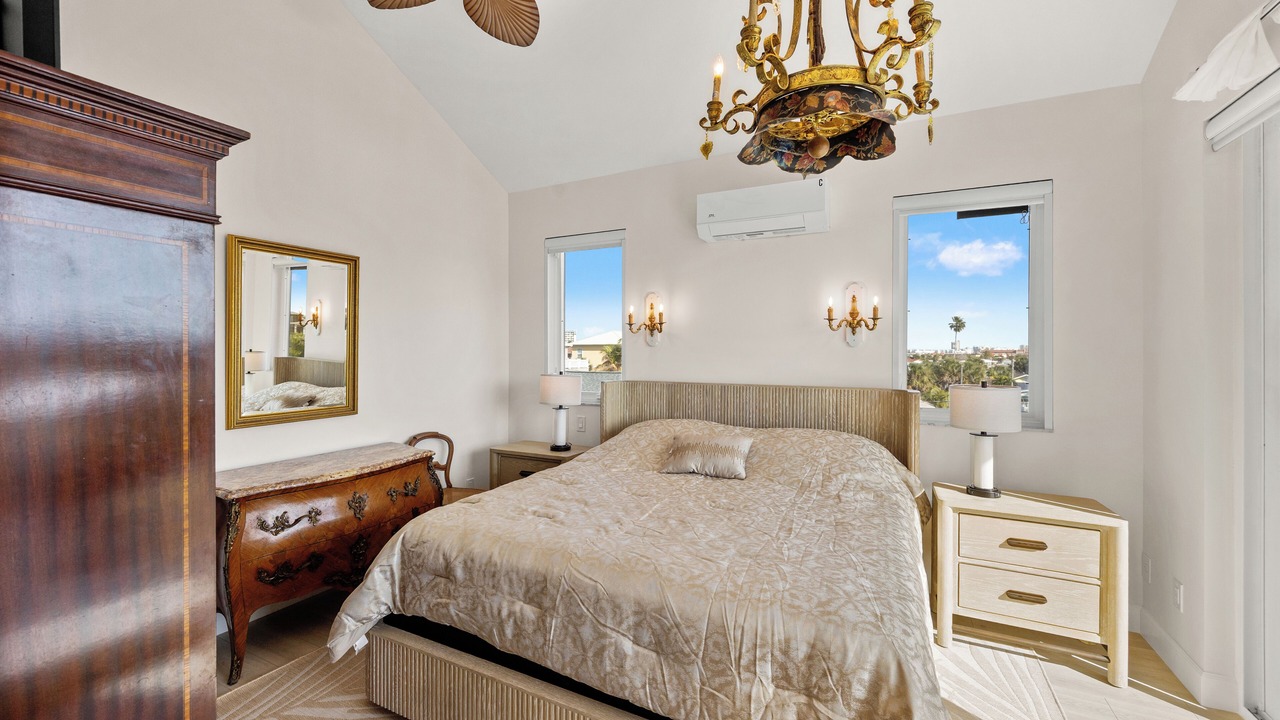 Photo of Bedroom in Treasure Island