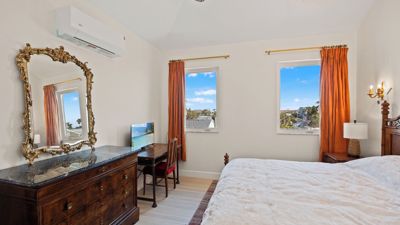 Photo of Bedroom in Treasure Island
