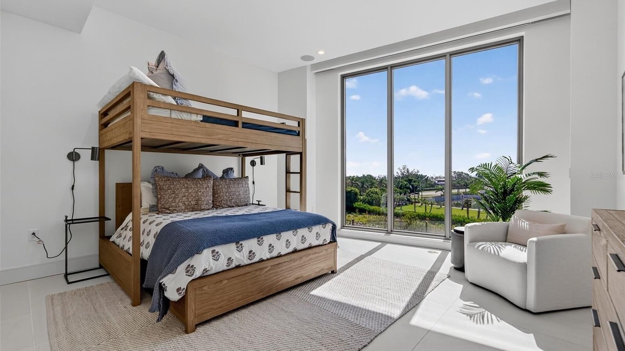 Photo of Bedroom in Longboat Key