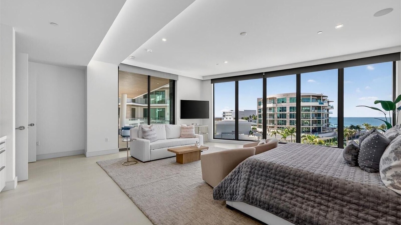 Photo of Bedroom in Longboat Key