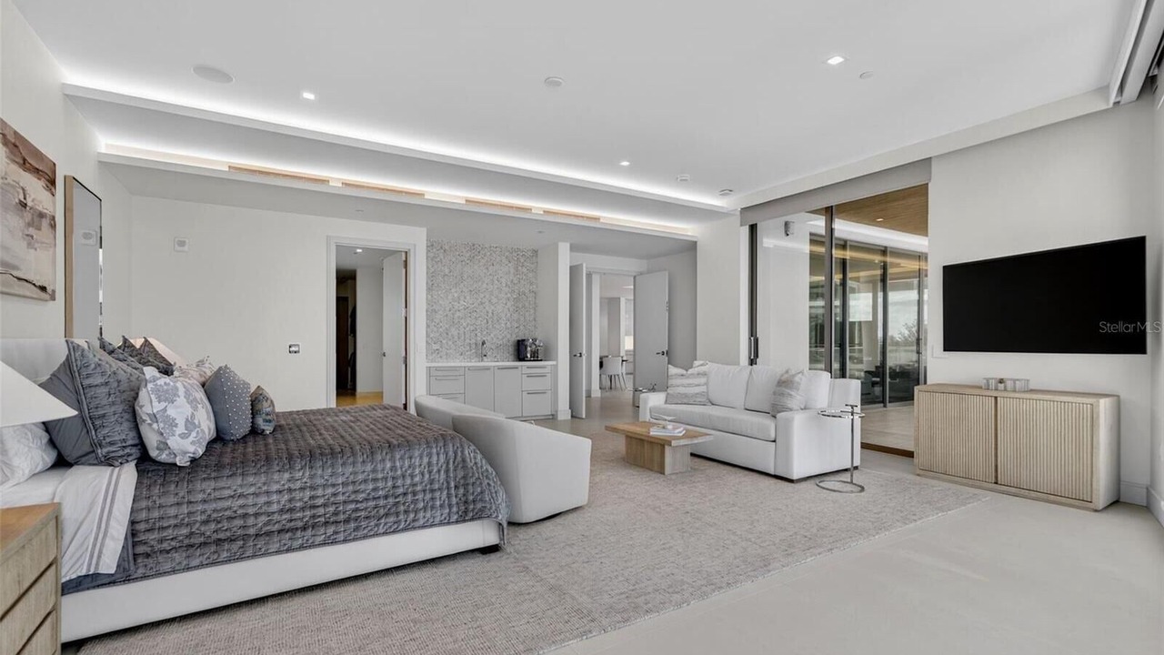 Photo of Bedroom in Longboat Key
