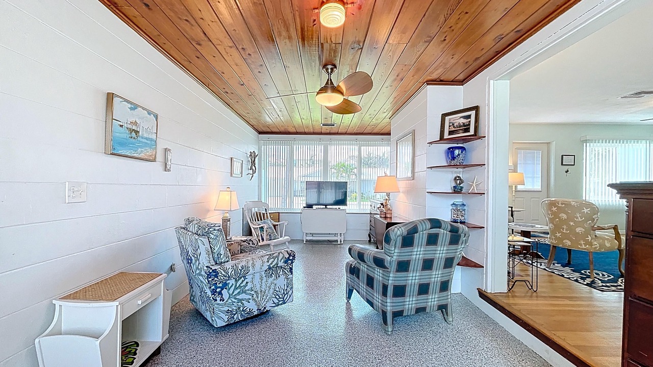Photo of Bedroom in Holmes Beach