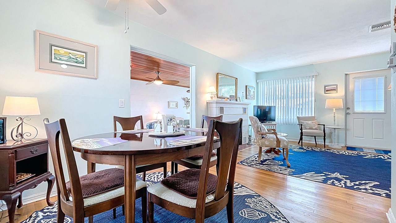 Photo of Bedroom in Holmes Beach