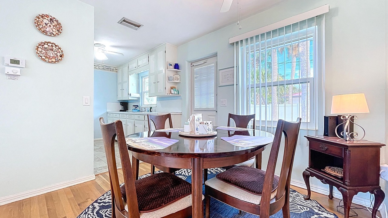 Photo of Bedroom in Holmes Beach