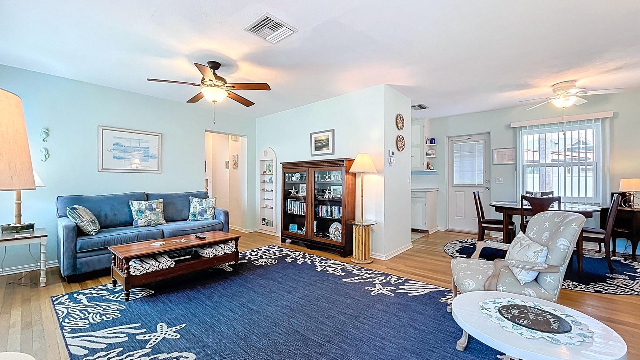 Photo of Bedroom in Holmes Beach