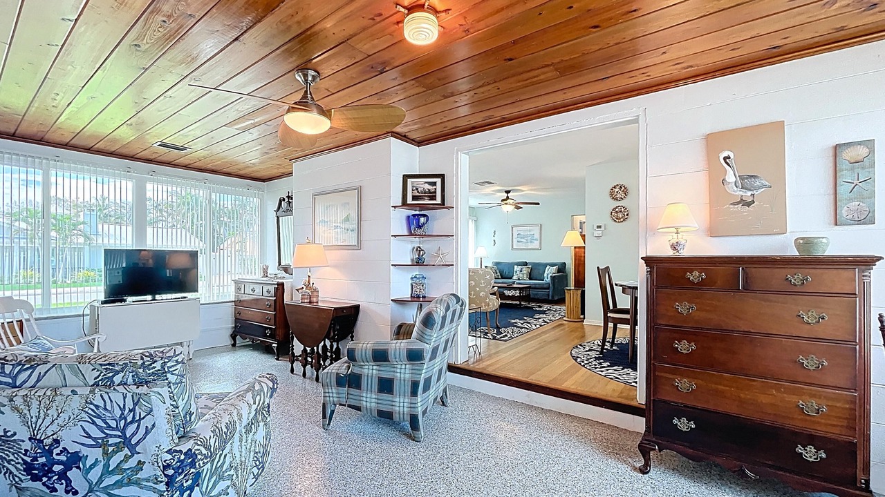 Photo of Bedroom in Holmes Beach