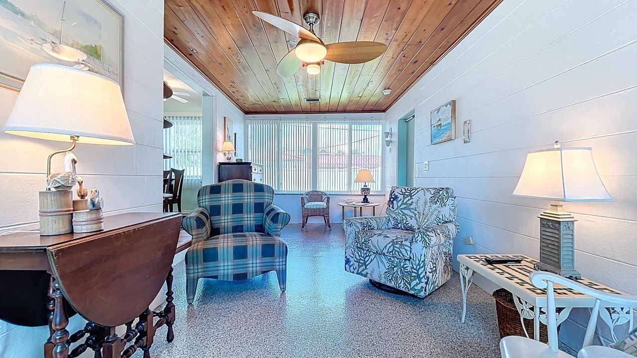 Photo of Bedroom in Holmes Beach