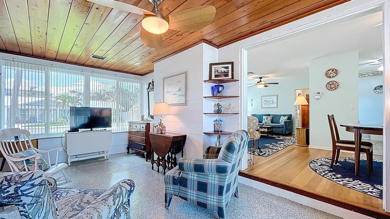 Photo of Bedroom in Holmes Beach