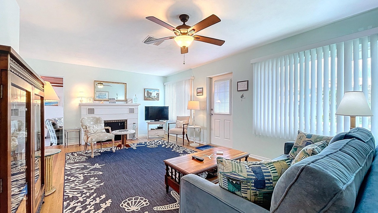 Photo of Bedroom in Holmes Beach