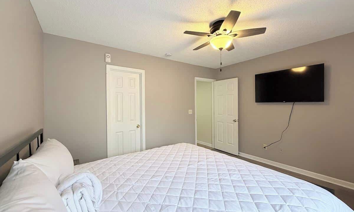 Photo of Bedroom in Little River