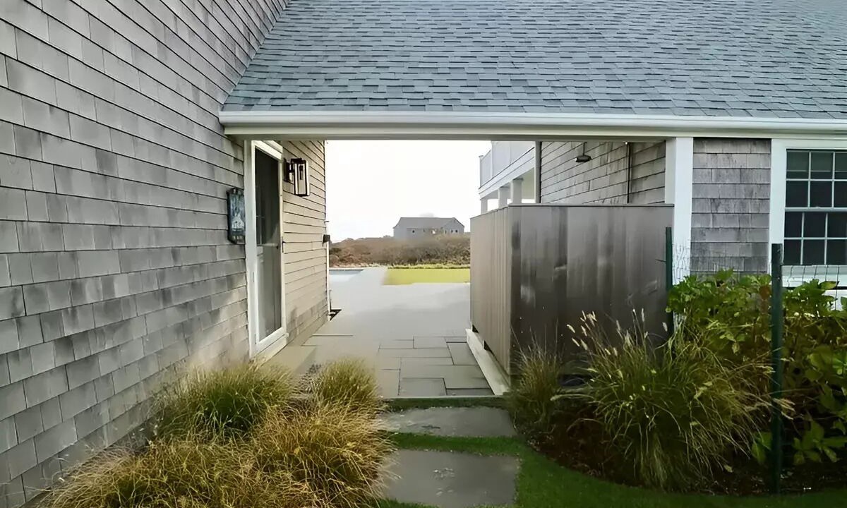 Photo of Outdoor in Tom Nevers