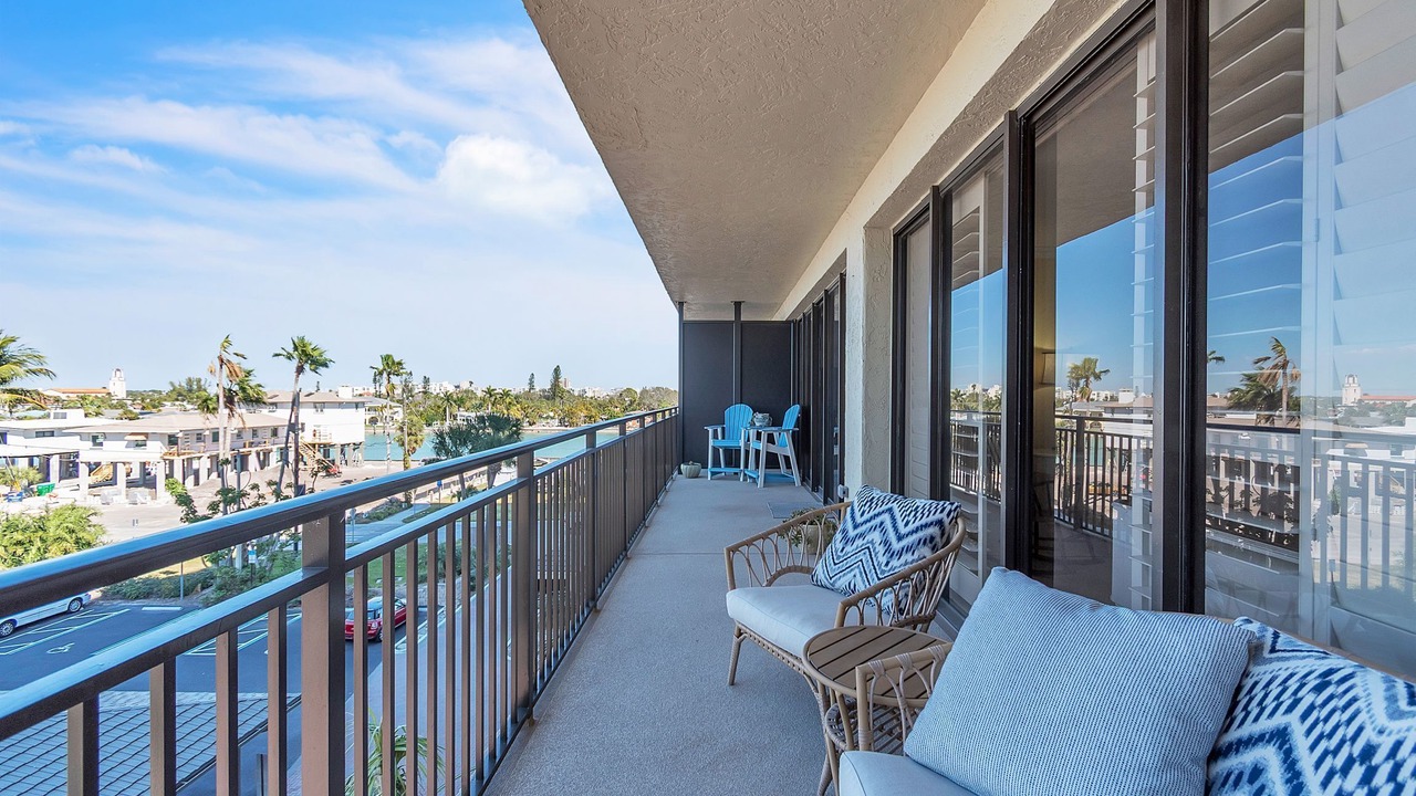 Photo of Patio Balcony in Sunset Beach