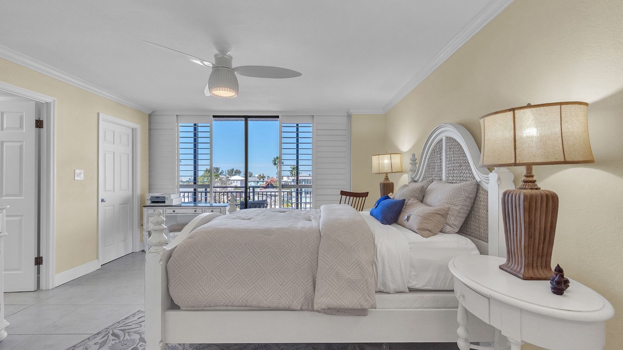 Photo of Patio Balcony in Sunset Beach