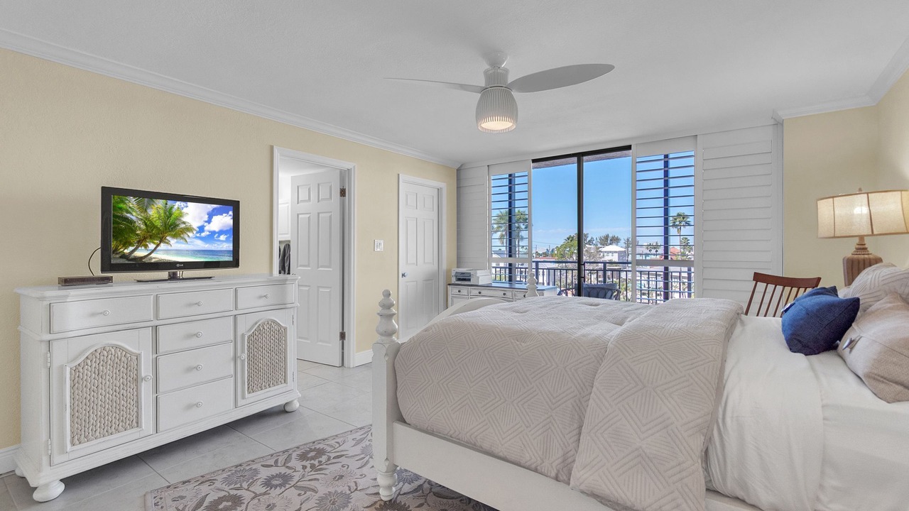 Photo of Patio Balcony in Sunset Beach