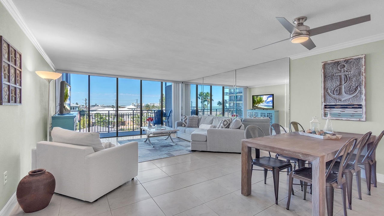 Photo of Livingroom in Sunset Beach