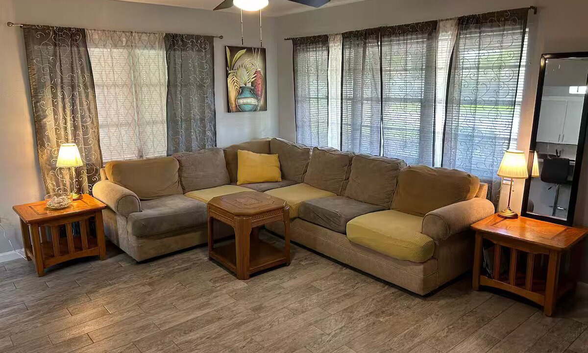 Photo of Livingroom in South Gate Ridge