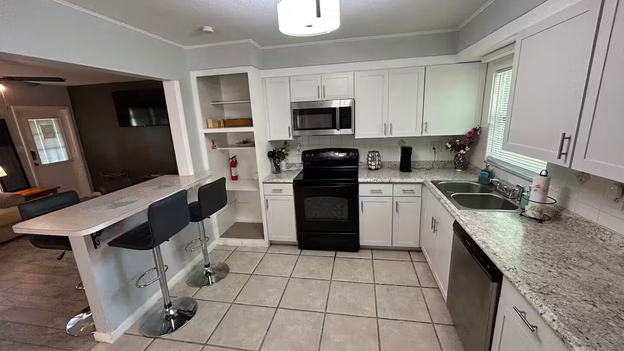 Photo of Kitchen in South Gate Ridge