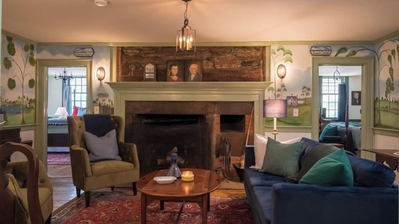 Photo of Livingroom in Stonington