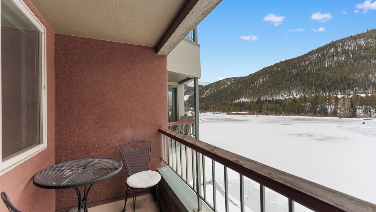 Photo of Patio Balcony in Lakeside Village
