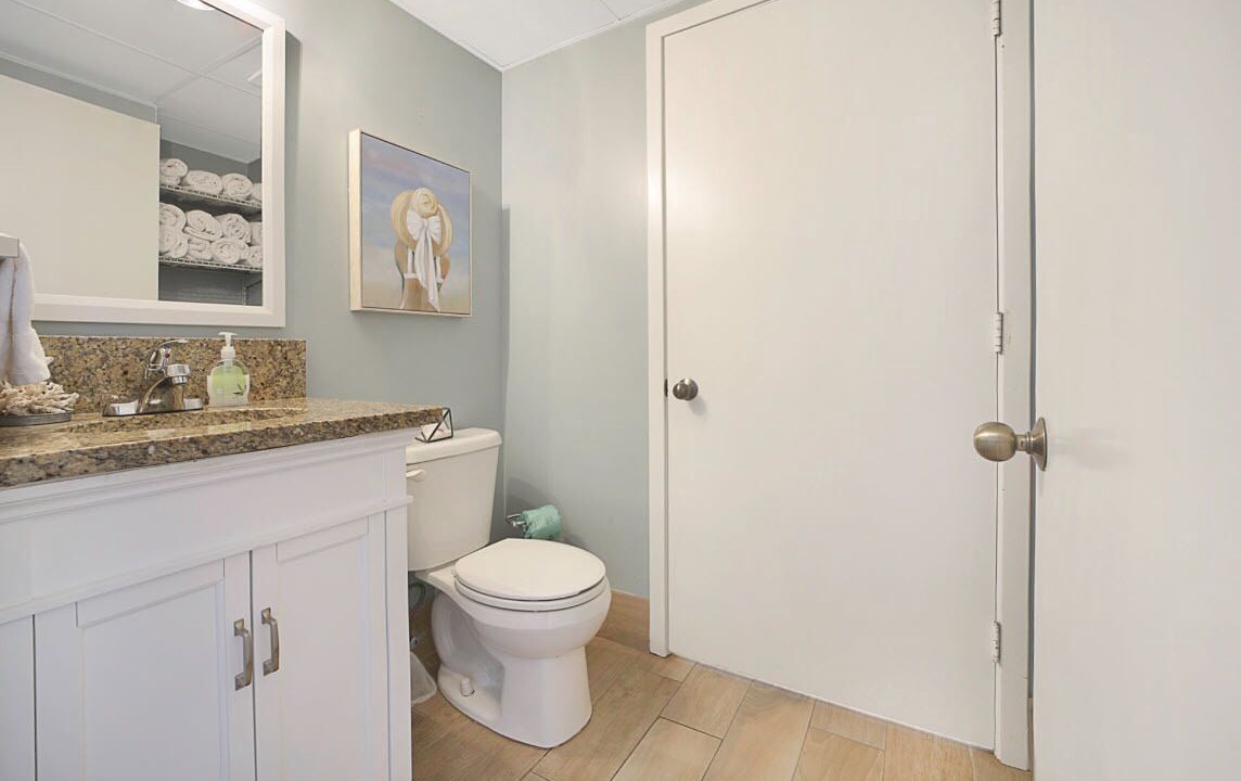 Photo of Bathroom in Ash