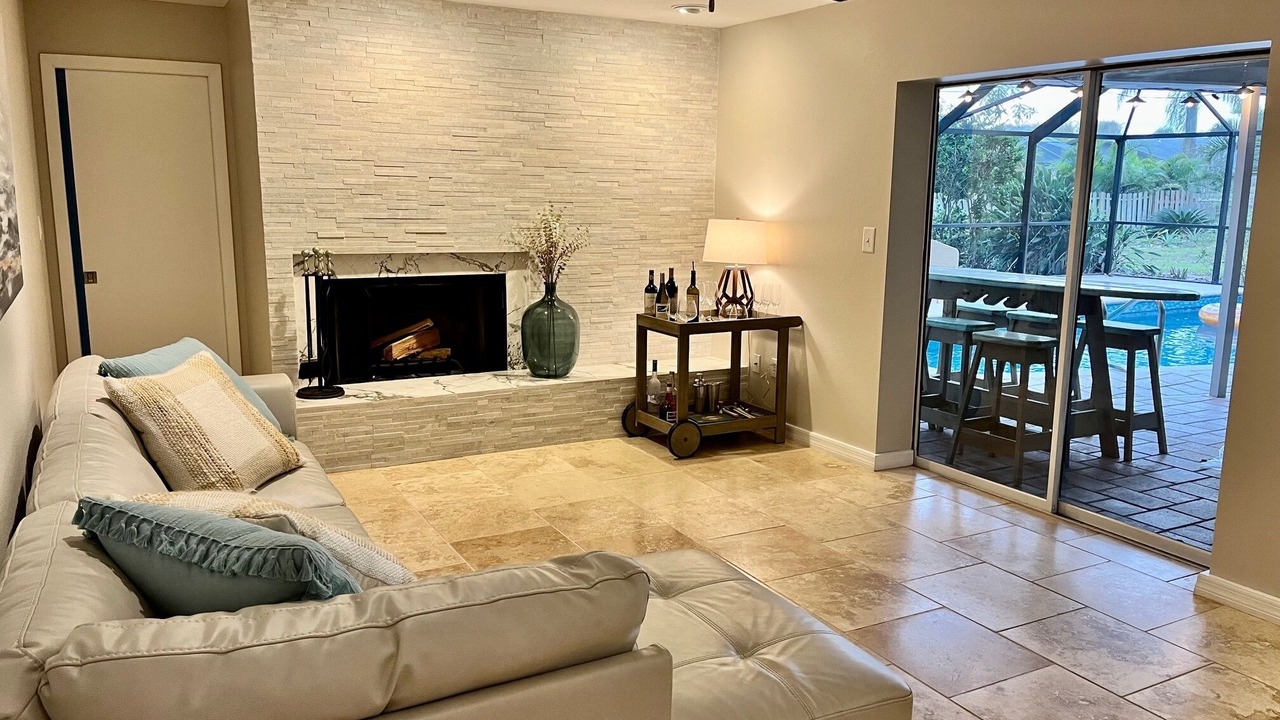 Photo of Livingroom in South Gate Ridge