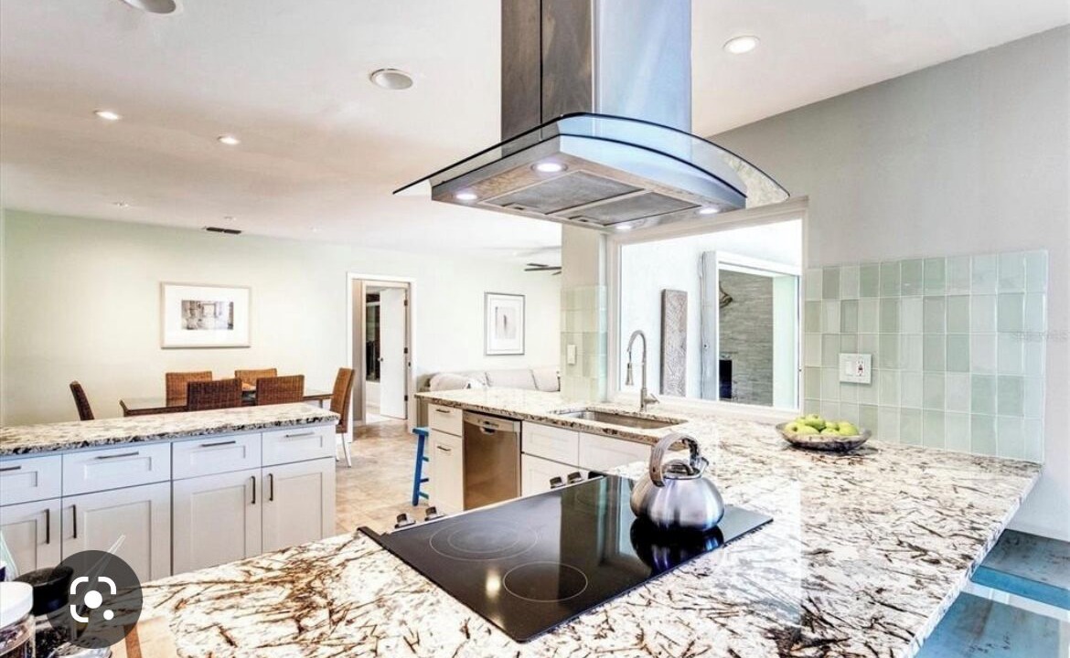 Photo of Kitchen in South Gate Ridge