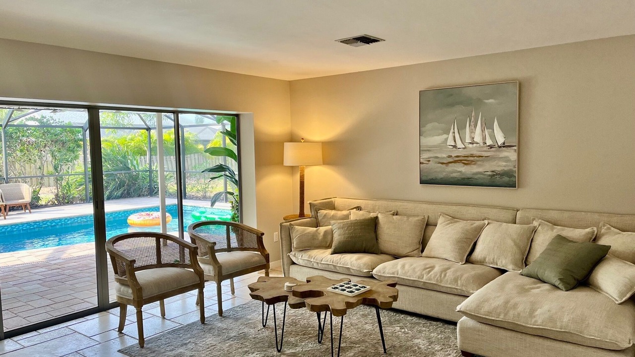 Photo of Livingroom in South Gate Ridge